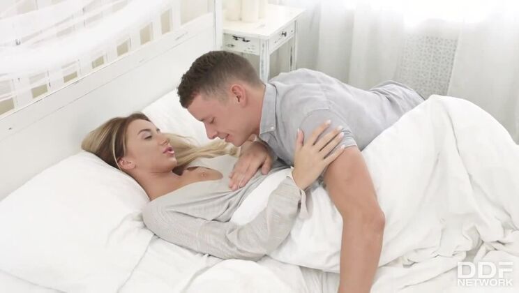 [EuroTeenErotica] - Russian Babe Anna Thorne Gets Facial - Anna Thorne