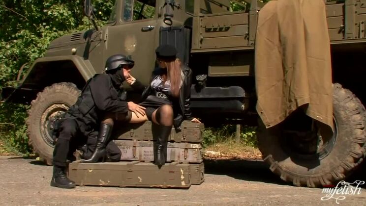 MILF Cummando Dominno Exposed