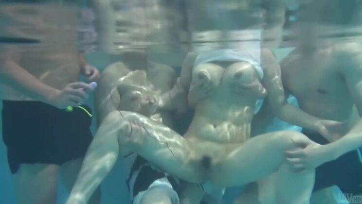 [JavHD] - Uncensored JAV with Mature Stunner Suzuna Komiya - Suzuna Komiya