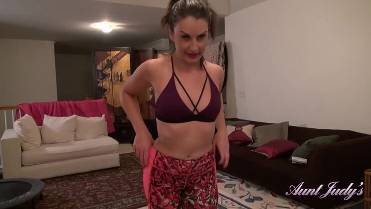 Auntie Cindy POV Small Tits BJ