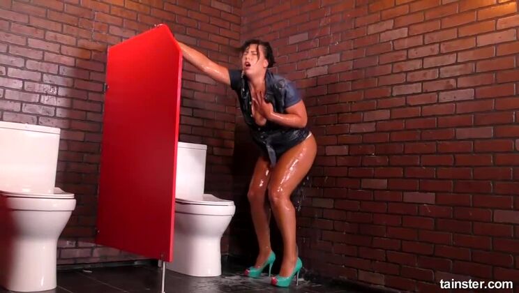 Aisha Bahadur Deepthroats the Dildo to Cum Filled Heaven