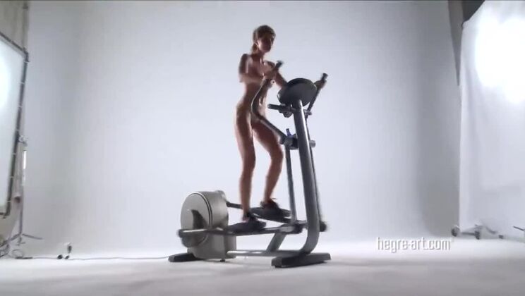 Angie Outdoor Solo Sex