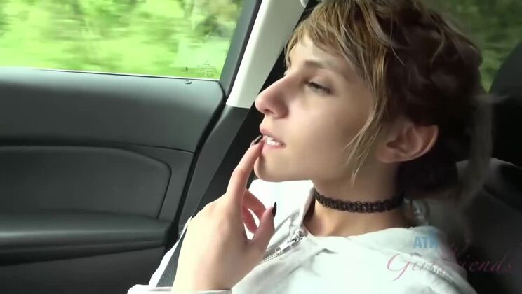 Playtime with Hime Marie at the Beach