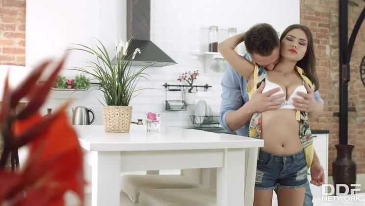 Hardcore Kitchen Passion: Russian Teen Alexa's Tattooed Body