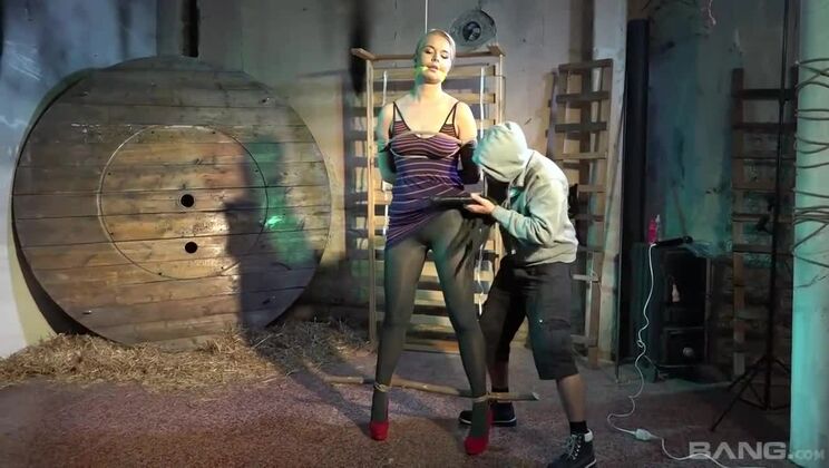 Nikky Dream's BDSM Adventure with a Strong Vibrator