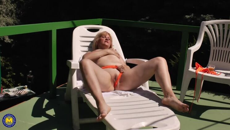 Mature Celine H. Getting Naughty In The Sun