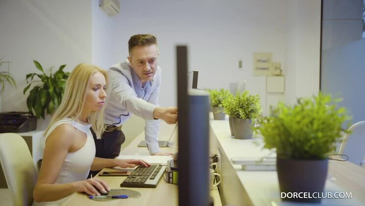 Angelika Grays High Heels Seduction