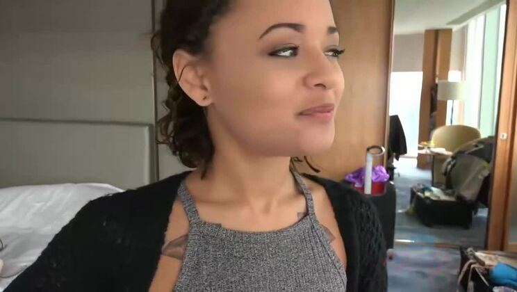 [ATKGirlfriends] - Holly Hendrix Makes Your Toes Curl - Holly Hendrix