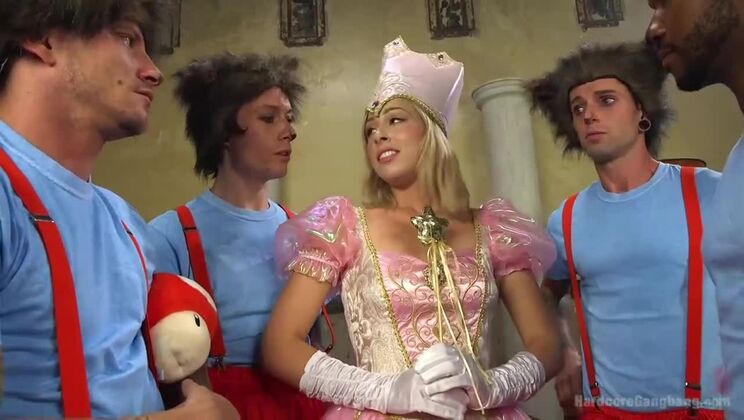 Princess Peach's Group Sex Extravaganza