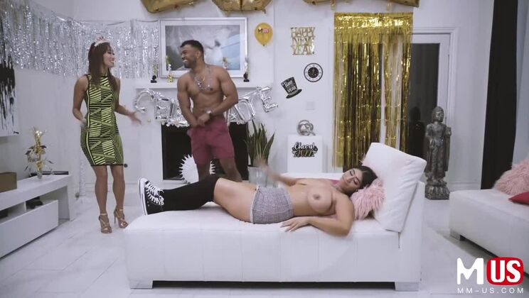 [ModelMediaUS] - Violet Myers Fabulous Big Tits Porn - Violet Myers