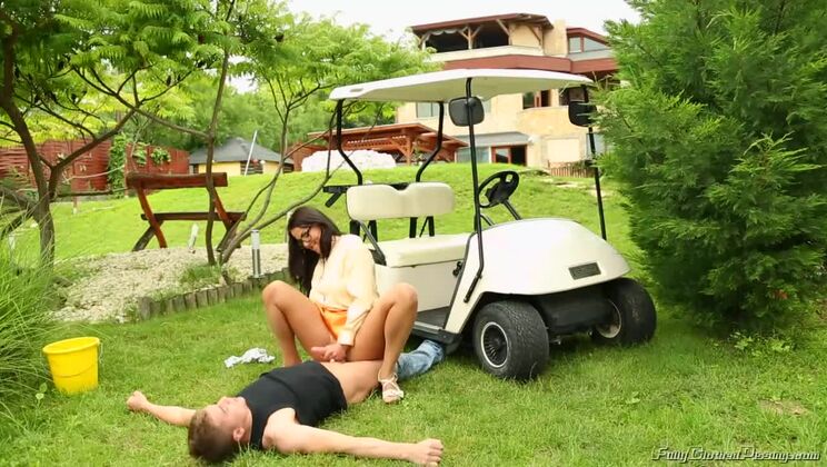 Pissing On The Greens With Valentina And Bella