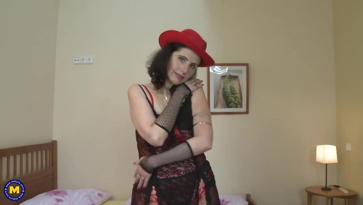 Darlena, a Hairy Mature Housewife, Gets Naughty with Her Pussy