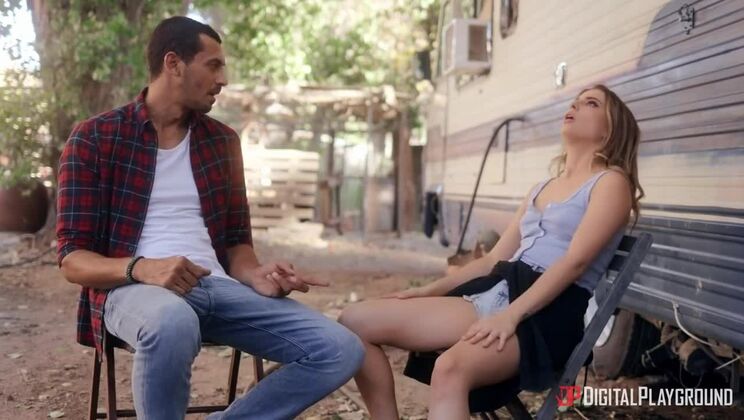 [Episodes] - Peeping on Kristen Scott - Exit 118 Episode 2 - Kristen Scott