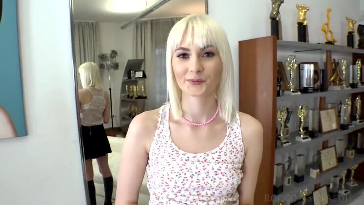 Incredible Big Cock Deepthroat Cumshot Show