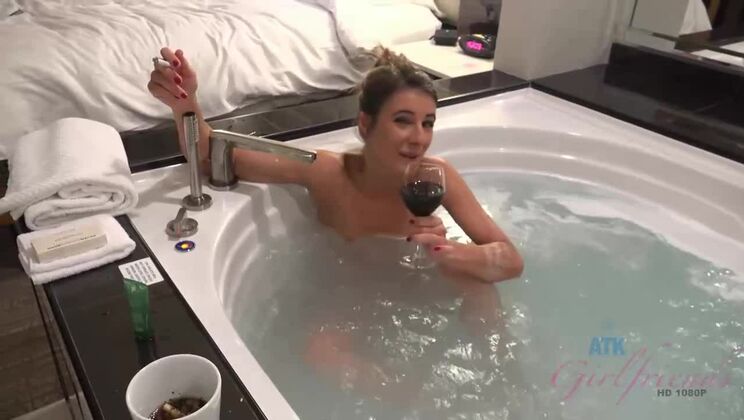 Vegas Just Got Hotter With Tara Ashley!