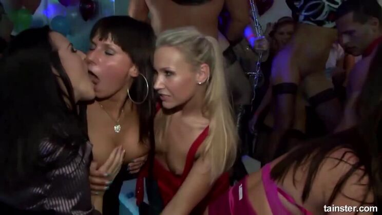 [Tainster] - Wild Girls Part 2 - Cam 3 - Brooke and Friends