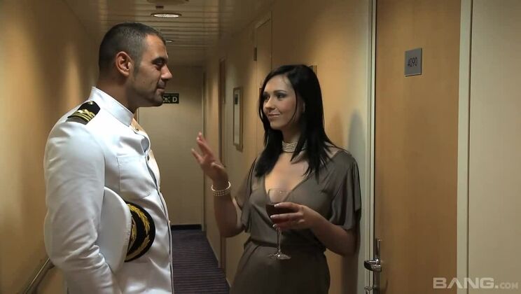 Facial Fun in the Sun with Angell Summers