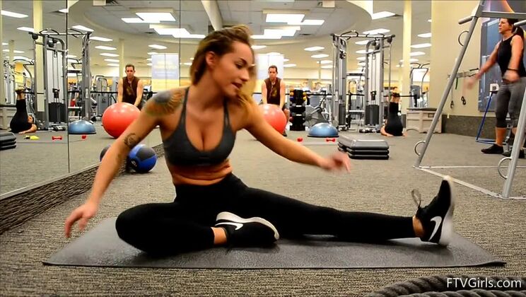 Charlotte's Sexy Solo Performance