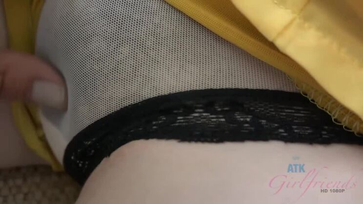 Emma Evins' Unforgettable Creampie Experience