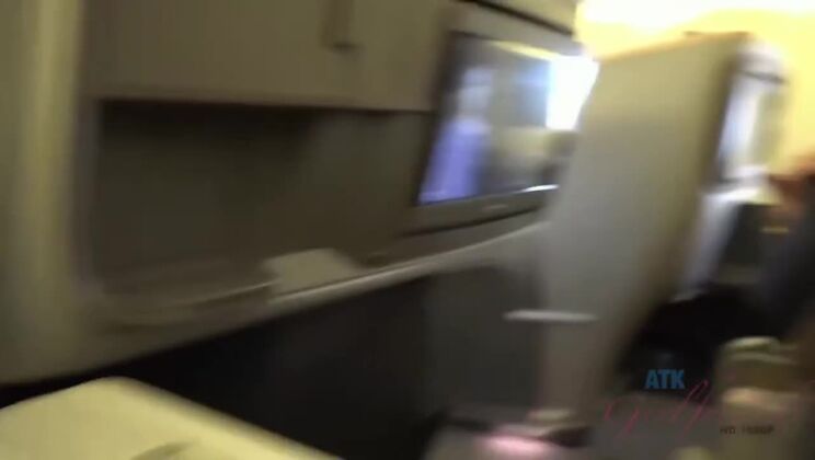 Singapore Sensation: Jill Kassidy's POV Amateur Adventure!