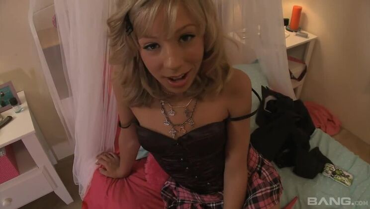 Chastity Lynn Takes a Facial After Hardcore Sex