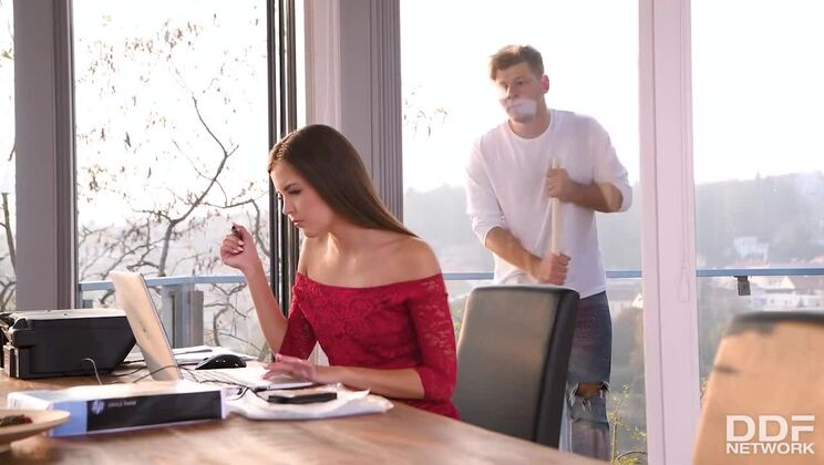 Deep Throat Delight with Cindy Shine