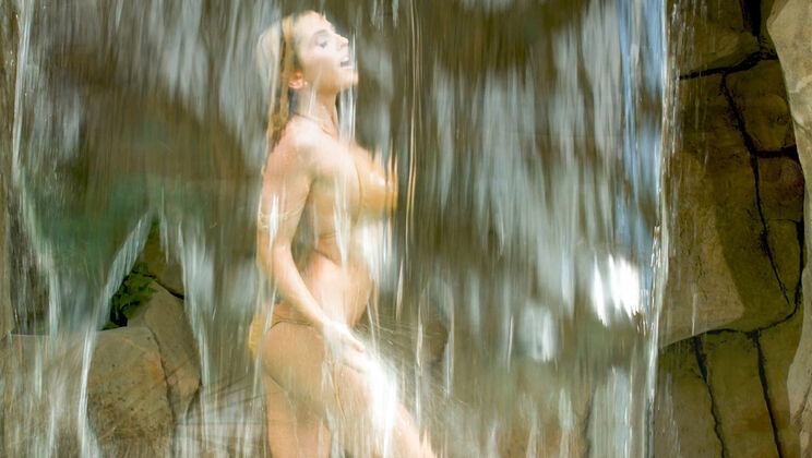 Chad White's Neighborly MILF