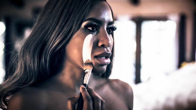 Demi Sutra Interracial Squirt Fest