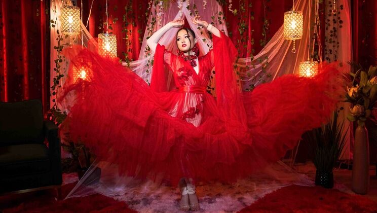 Asian Babe Lulu Gets Fucked