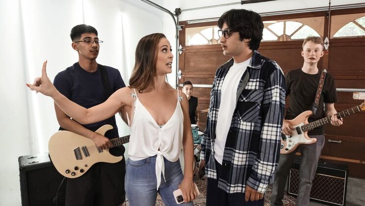 [Brazzers] - Fuck My Mom Hard - Cherie Deville - Juan Loco - Jimmy Michaels - Diego Perez