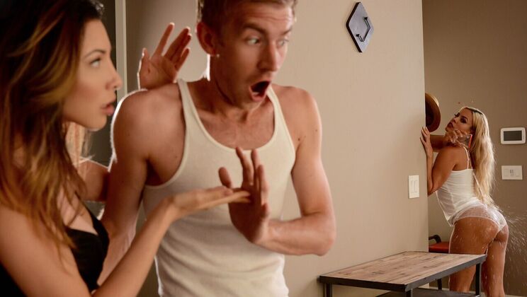 [Brazzers] - Luna's Sizzling Shower Session