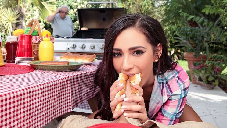 [SneakySex] - Outdoor Blowjob on a Bench