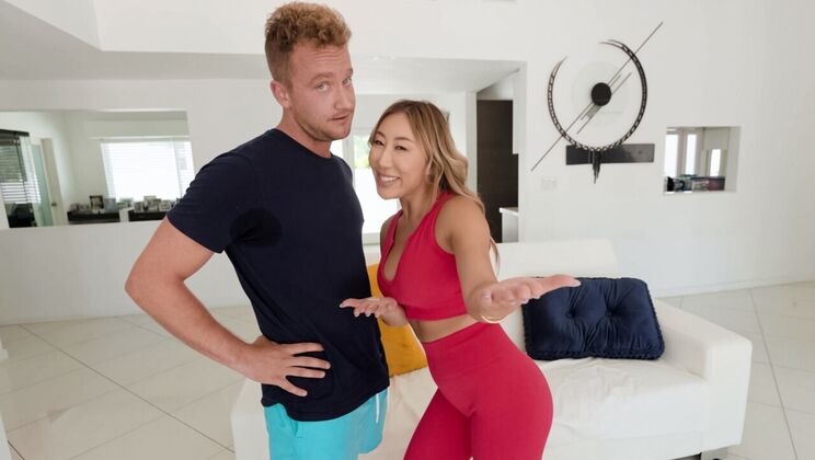 Titty Fucking and Cum Swallowing like a Pro with Van Wylde