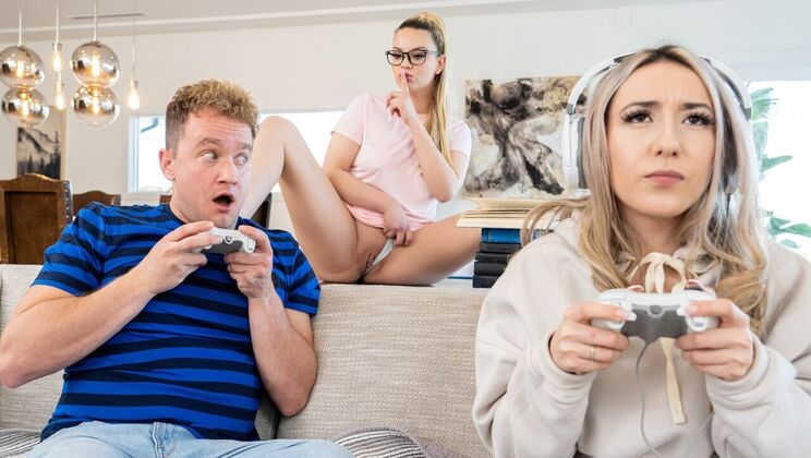 [HotGirlsGame] - Hot Blonde Gamer Girlfriend Fucked By Big Cock