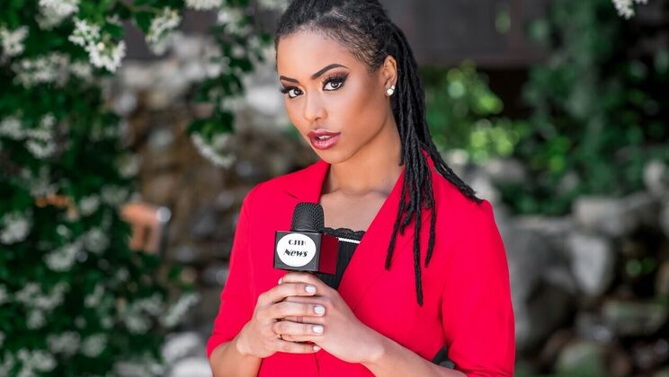 News at 11 with Kira Noir