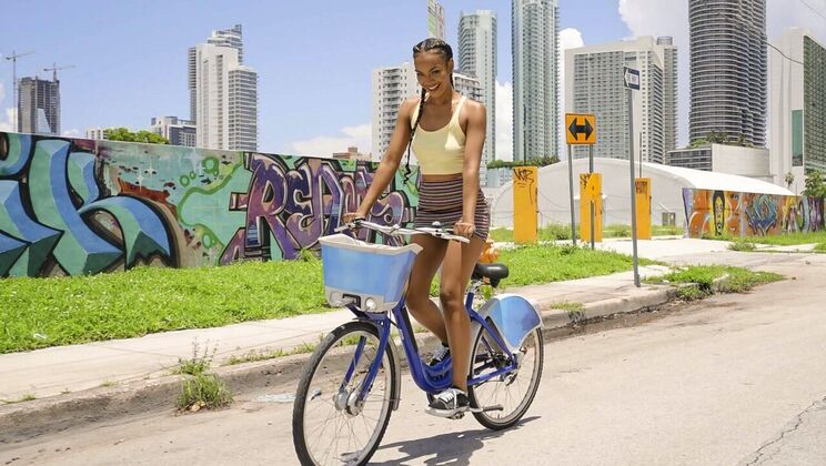 Wet and Wild Interracial Threesome