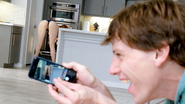 [GingerPatch] - Ginger Friends Get Naughty - Rion King - Lauren Phillips