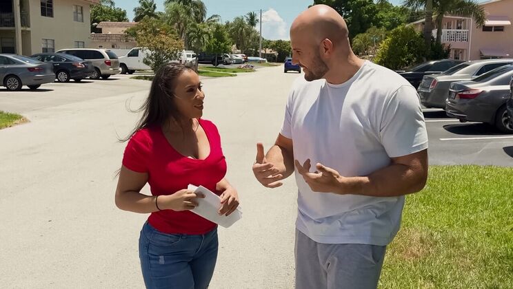 [MilfHunter] - MILF Hunter Lost Dog with Big Tits Carmela