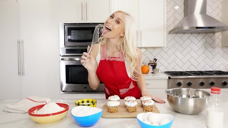 Blonde Girlfriend Vlog