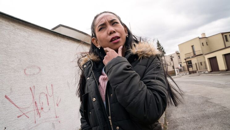 Indonesian Cash Lover Outdoor Fuck