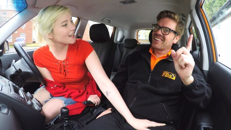 Ryan Ryder's Outdoor Pussy Play