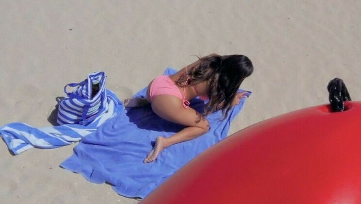 [IKnowThatGirl] - Sexy Lifesavers - Tony Rubino - Autumn Falls