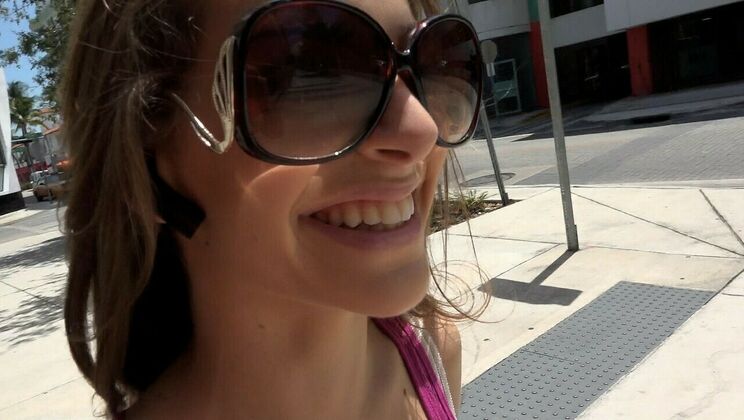 Booty Bouncing with Kimmy Granger