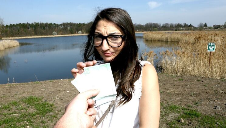 Spanish Amateur Pussy Takes Hard Cock Outside