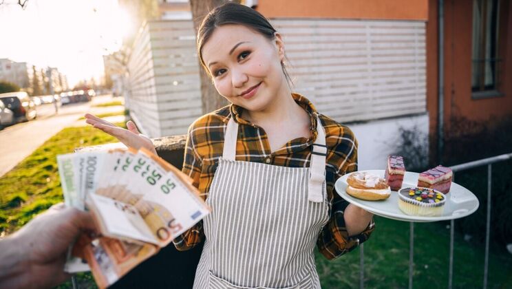 [PublicAgent] - Creamy Delights with Luna Truelove