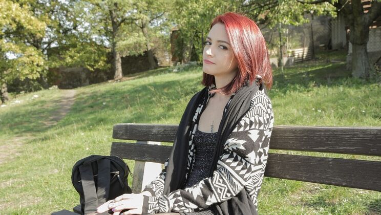 [PublicAgent] - Lola Fae Gets Fucked by Thomas Hyka Outdoors