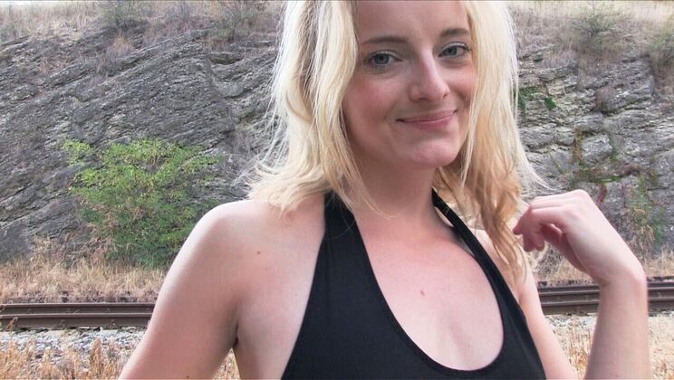 Cowgirl Blowjob in Taxi