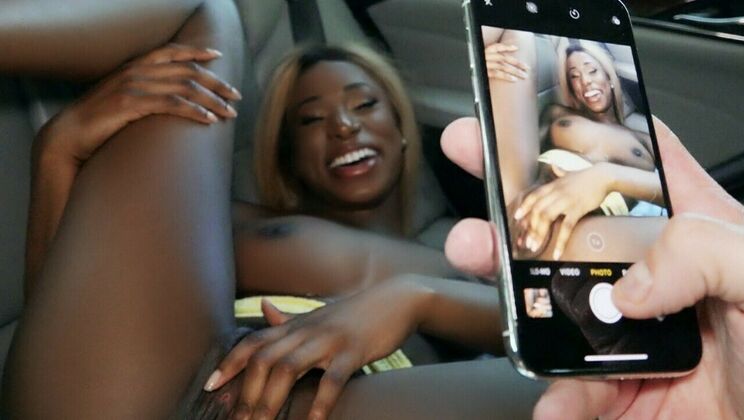 [StrandedTeens] - Bubble Butt Kinsley Fuck - Tony Rubino - Kinsley Karter