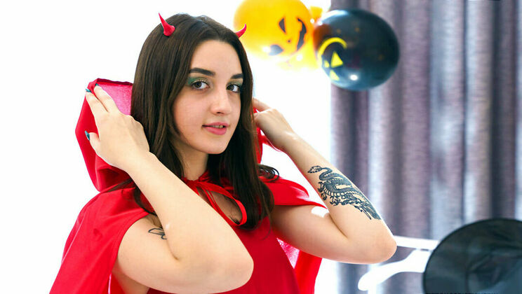 [ClubSweethearts] - Halloween Solo with Eva