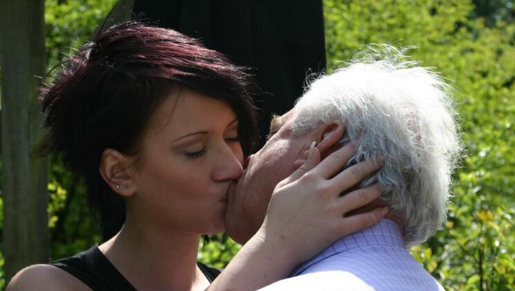 Cum Swallowing in the Park with Carmen